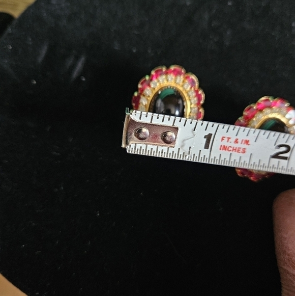 Vintage MMA Crystal & Black Cabachon Earrings. Pierced - Picture 7 of 7